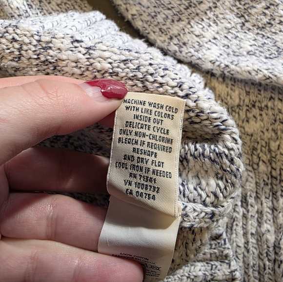 L.L. Bean Fisherman Core, Cottagecore, Cabincore Navy & White Turtleneck Sweater - Picture 9 of 9